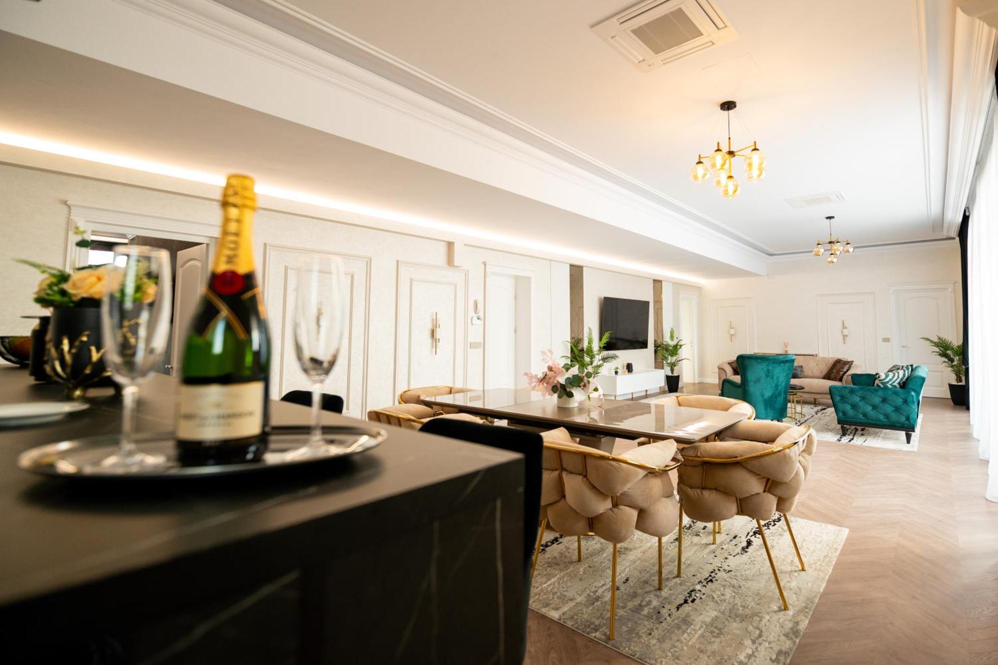 מלון וסלוי The Penthouse מראה חיצוני תמונה